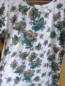 Price Dropped !! Flowy White Floral Print Kurta