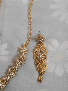 Stunning Gold-Tone Bridal Jewellery Set