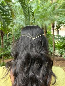 Elegant Bridal Hair Accessory