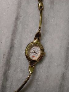 Elegant Gold Sonata Watch