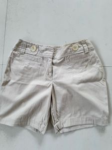 Lightweight Beige shorts