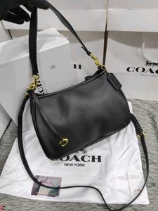 COACH**CARY MEDIUM CROSSBODY BAG IN SIGNATURE COAT