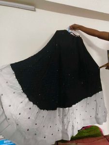 Elegant Black &amp; White Embellished Skirt