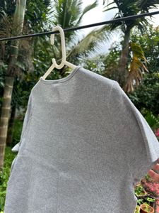H&amp;M Divided Grey Ribbed T-Shirt