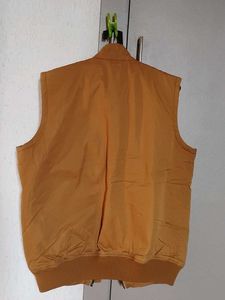 Lightly Padded Sleeveless Jacket