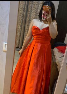 Stunning Strapless cherry red gown❤️🎀