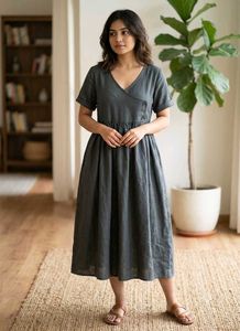 Elegant Grey V-Neck Midi Dress brandnew