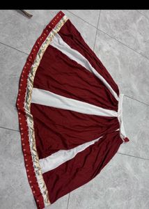 Elegant Maroon &amp; White Lehenga Skirt 5 meter gher