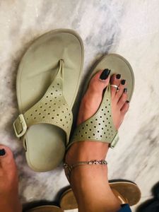 slipper ..ladies footwear