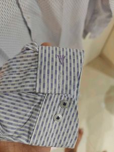 VAN HEUSEN PREMIUM BRANDED SHIRT