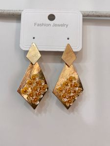 Gold Tone Flower Drop Earrings
