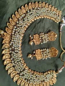 Elegant Indian Necklace and Earring Set