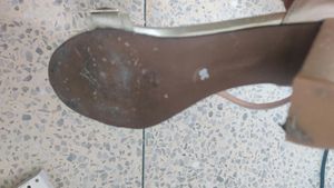 Gold Confortable Shoes