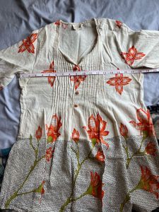 Stylish Cream Floral Print Short Kurta