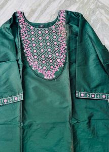 Elegant Green Embroidered Kurta