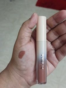 Flicka Liquid Lipstick