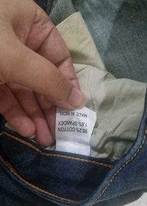 Lightly Ripped Skinny Jeans Great Condition!