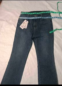 Stylish Flare Jeans with Raw Hem