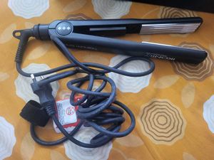 IKONIC Titanium Crimp Hair Styler