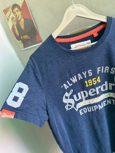 Superdry Tee. (T548)
