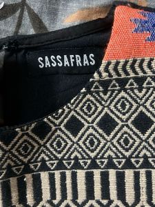 Patterned Sleeveless Crop Top