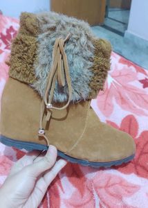 Boots And Dressberry Sandals