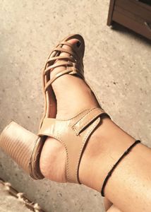 Women Beige Block Heeled Sandals