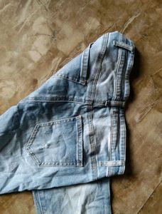 Length-35,,Light Wash Distressed Jeans