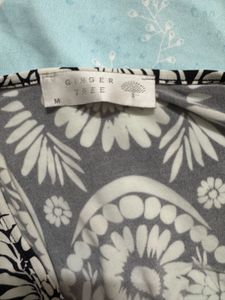 Chic Black &amp; White Patterned Top new