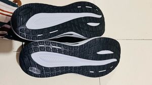Red tape Stylish Black Slip-On Sneakers