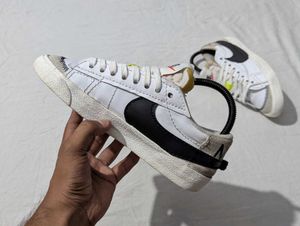 Nike Blazer Low Sneakers