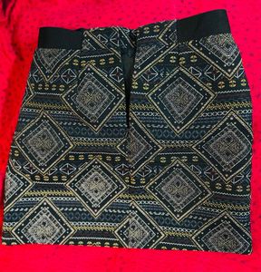Geometric Print Mini Skirt