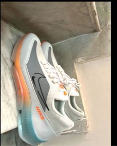 New Nike Sports Shoes