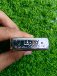 Authentic Zippo Lighter – Classic Plain Brushed /