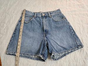 zara Classic Blue Denim Shorts waist 30