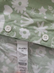 Light Green Floral Print Button-Up Shirt