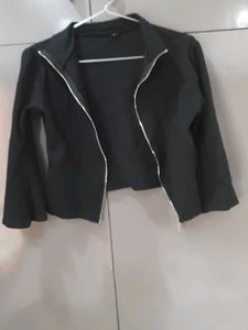 Chic Black Jacket with Zipper Detail