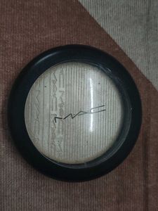 MAC Highlighter Extra Dimension Skinfinish