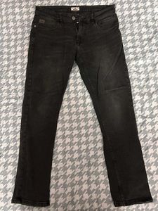 Men's Dark Wash Straight Fit Jeans