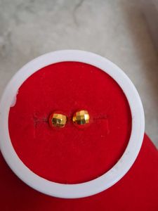 Dimond Cut Stud Earrings