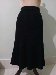 Black Ribbed Midi Skirt