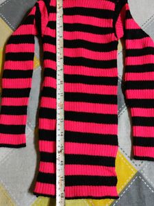 Pink &amp; Black Striped Turtleneck💚
