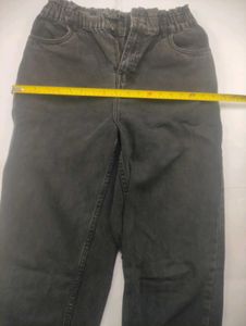 Grey High-Waisted Denim Jeans