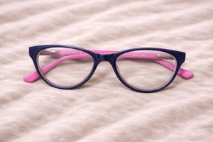 Cat-Eye Eyeglass Frame with Case