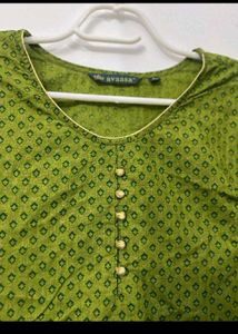 Avaasa Olive Green Printed Kurti