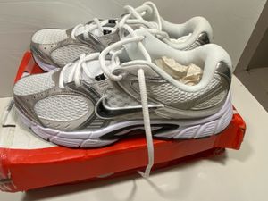 Nike Mens V5 RNR Sneakers 1000%ORIGINAL 💯 UK-9