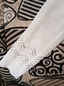 White chrosia work top