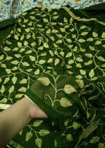 Green unstitched suite