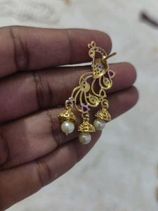 Ad stone earrings