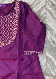 Elegant Purple Embroidered Kurta